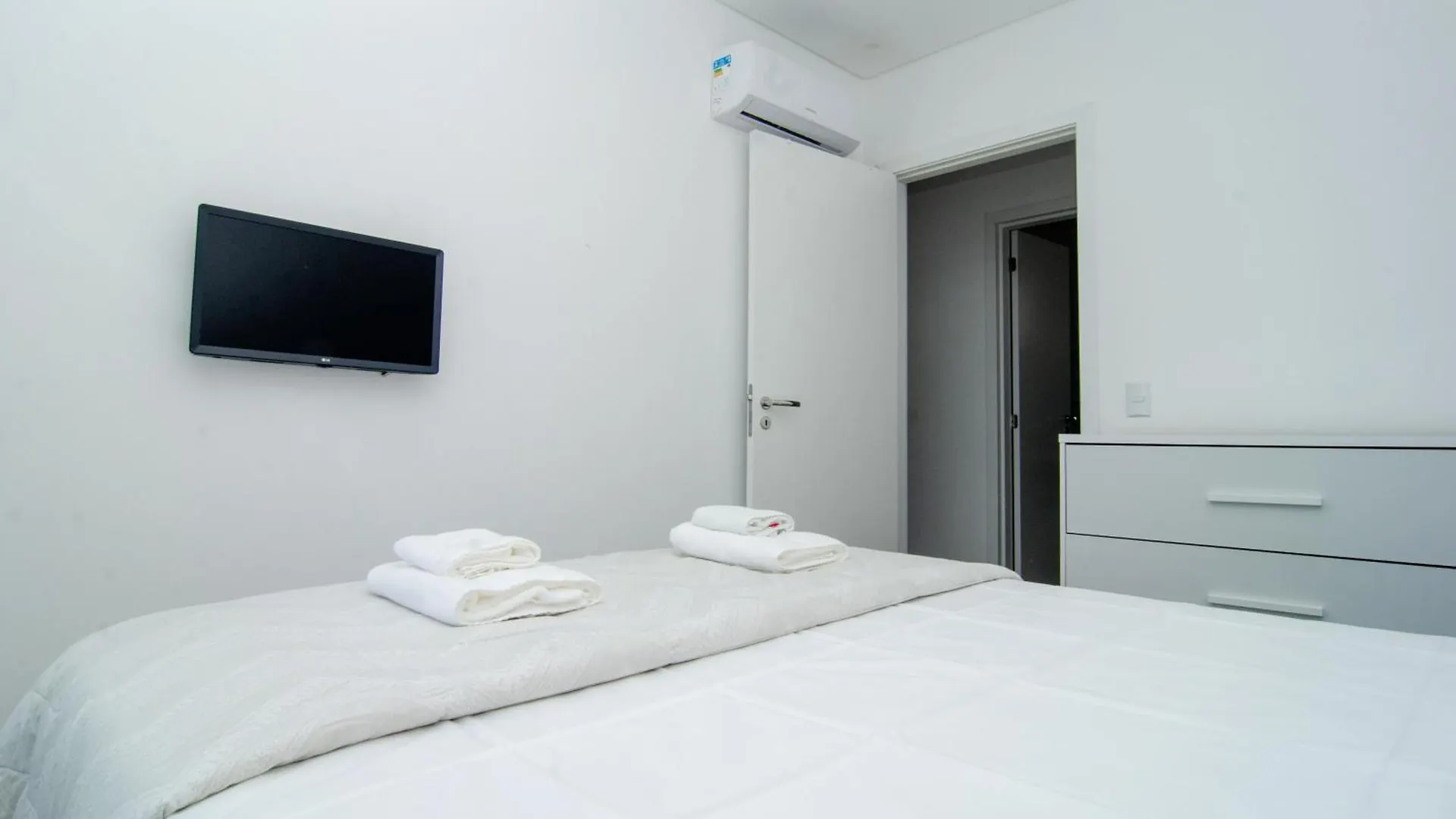 Condominio Club Ao Lado Do Floripa Shopping Ra5043 Florianopolis Apartment